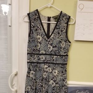 Long sleeveless dress